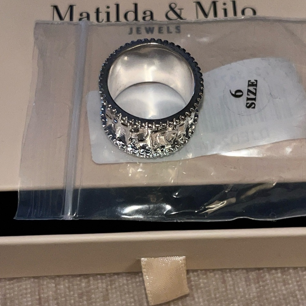Hammered Silver Wide Band Ring with Pavé Edge Accents - Silver - Picture 11 of 14